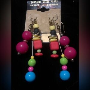 Vintage Earrings 3 PAIRS TOTAL!❤️💙💛💚